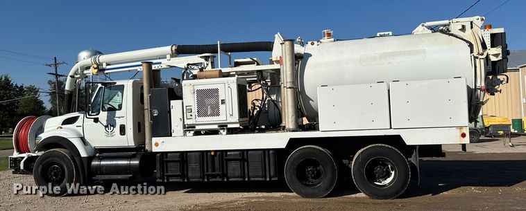 image for item EM8432 2009 International 7400 sewer jetter truck