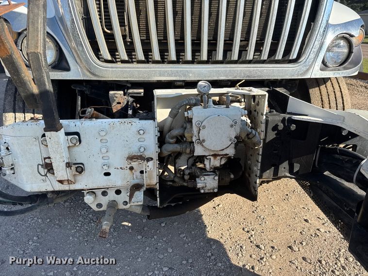 image for item EM8432 2009 International 7400 sewer jetter truck