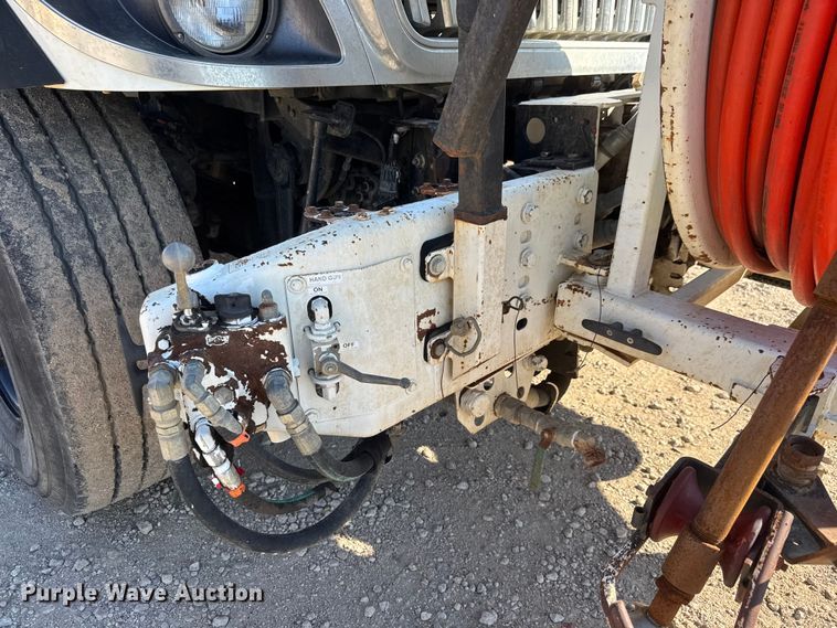 image for item EM8432 2009 International 7400 sewer jetter truck