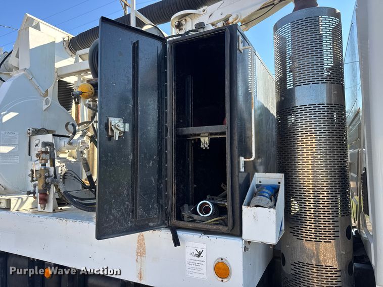 image for item EM8432 2009 International 7400 sewer jetter truck