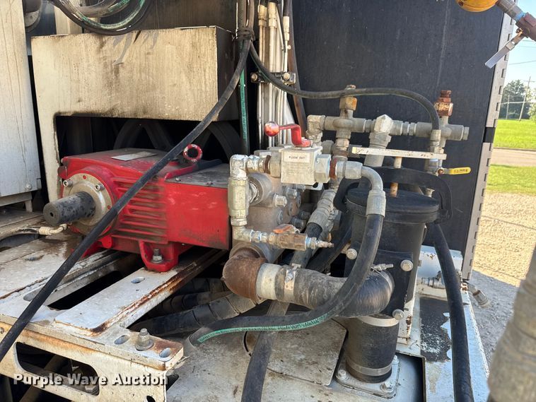 image for item EM8432 2009 International 7400 sewer jetter truck