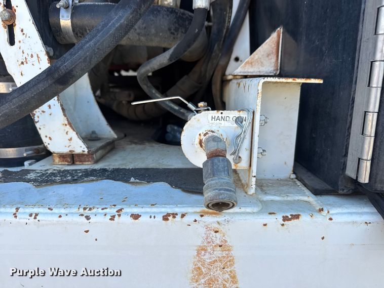 image for item EM8432 2009 International 7400 sewer jetter truck