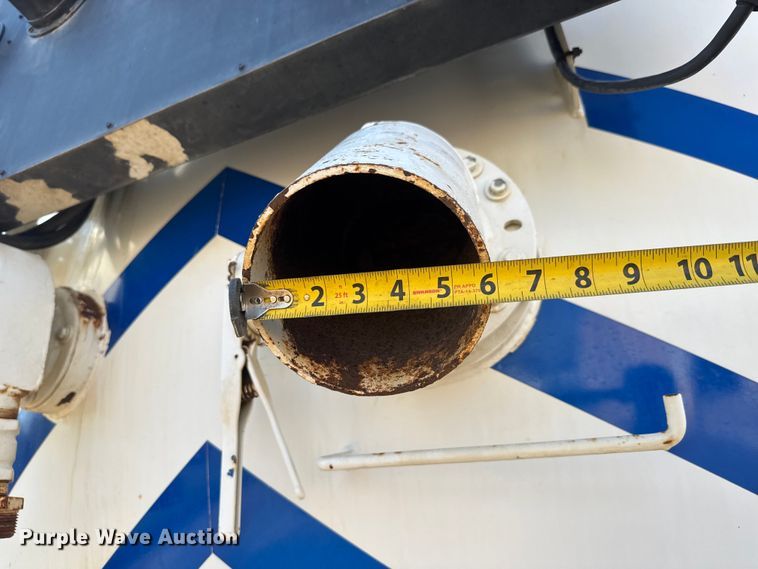 image for item EM8432 2009 International 7400 sewer jetter truck