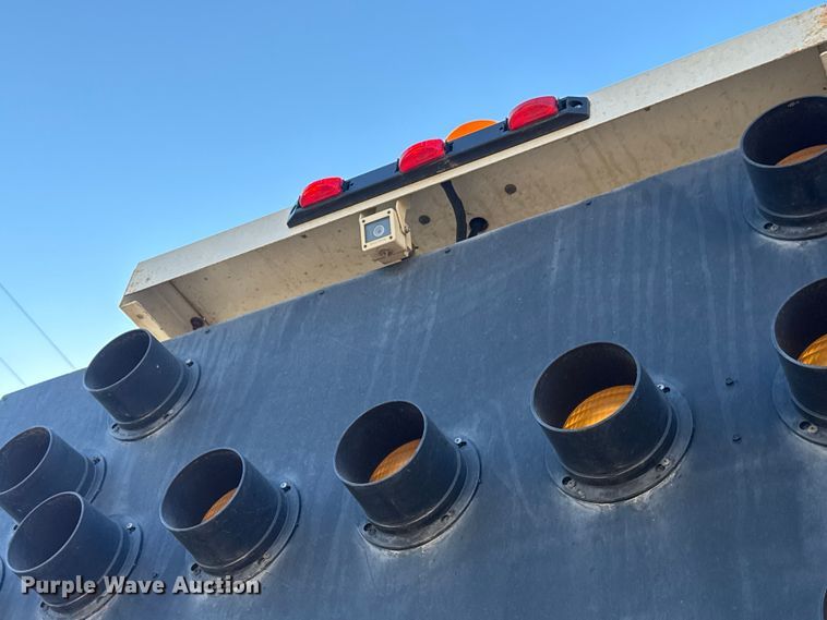 image for item EM8432 2009 International 7400 sewer jetter truck