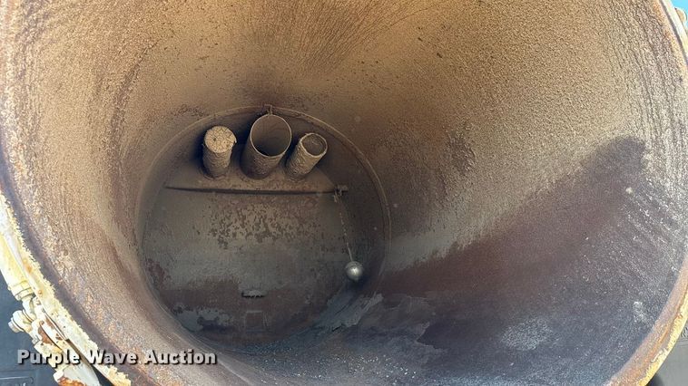 image for item EM8432 2009 International 7400 sewer jetter truck