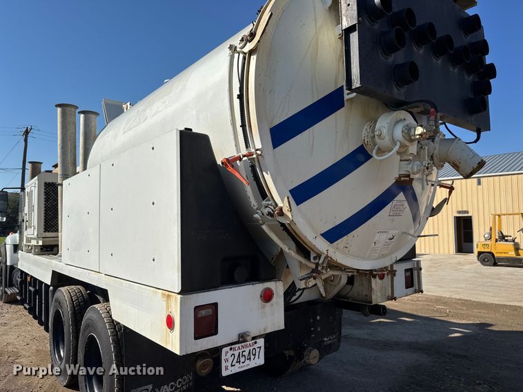 image for item EM8432 2009 International 7400 sewer jetter truck
