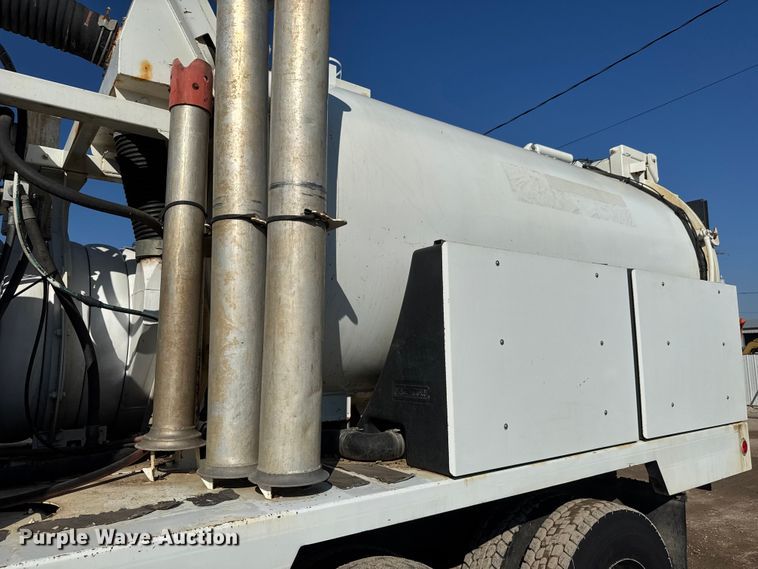 image for item EM8432 2009 International 7400 sewer jetter truck