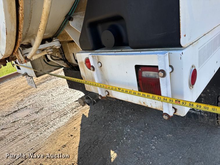 image for item EM8432 2009 International 7400 sewer jetter truck