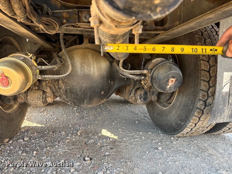 image for item EM8432 2009 International 7400 sewer jetter truck