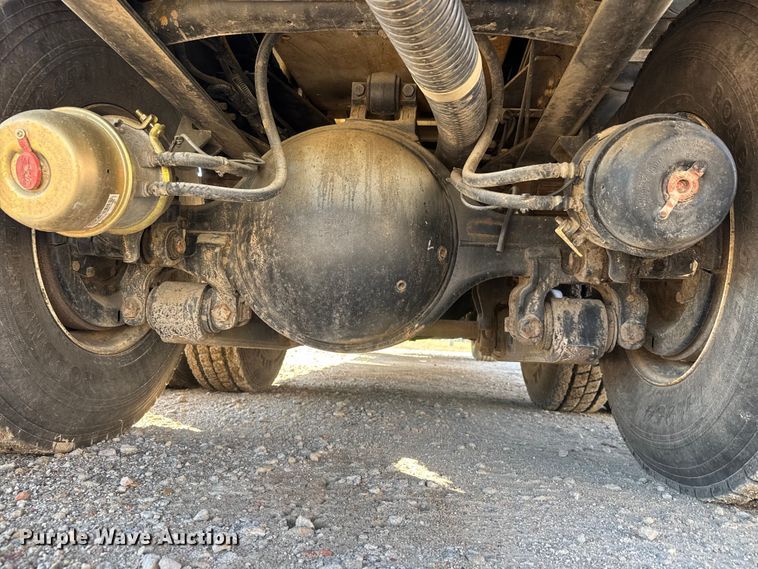 image for item EM8432 2009 International 7400 sewer jetter truck