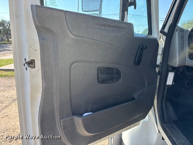 image for item EM8432 2009 International 7400 sewer jetter truck