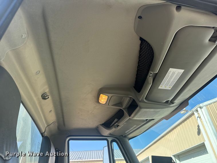 image for item EM8432 2009 International 7400 sewer jetter truck