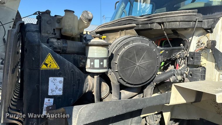 image for item EM8432 2009 International 7400 sewer jetter truck