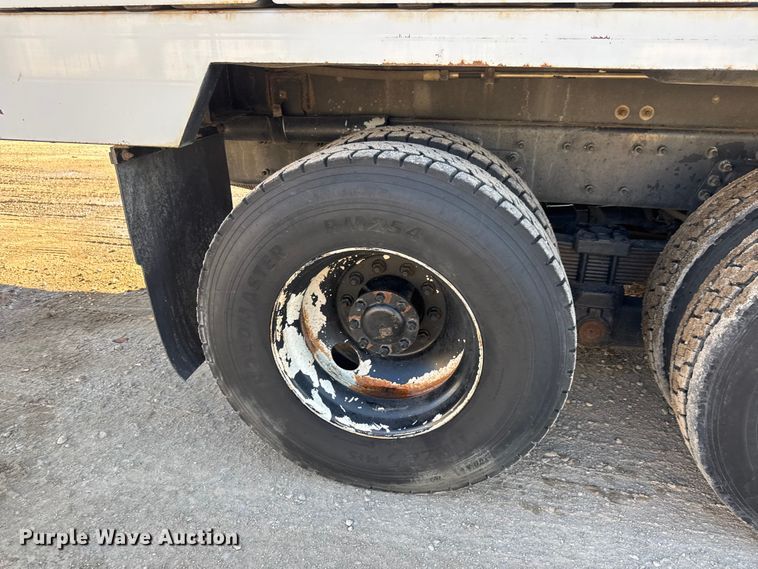 image for item EM8432 2009 International 7400 sewer jetter truck