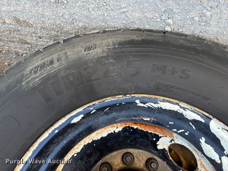 image for item EM8432 2009 International 7400 sewer jetter truck