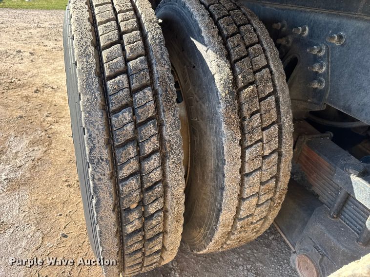 image for item EM8432 2009 International 7400 sewer jetter truck