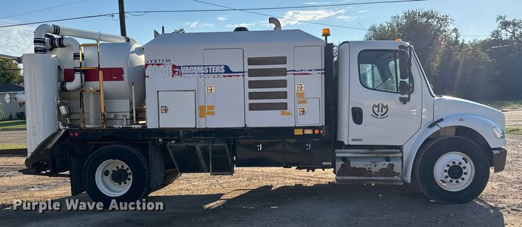 image for item EM8433 2012 Freightliner Business Class M2 hydrovac truck