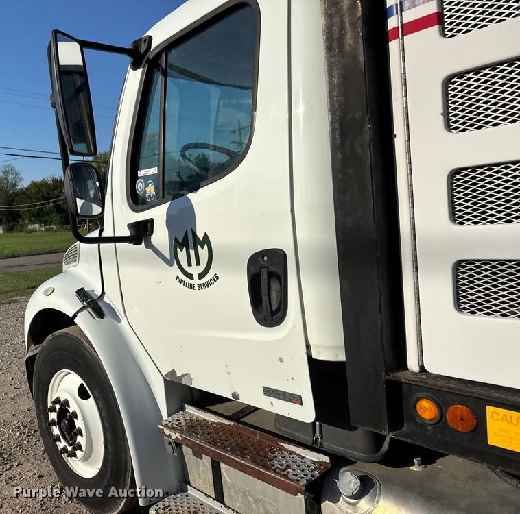 image for item EM8433 2012 Freightliner Business Class M2 hydrovac truck