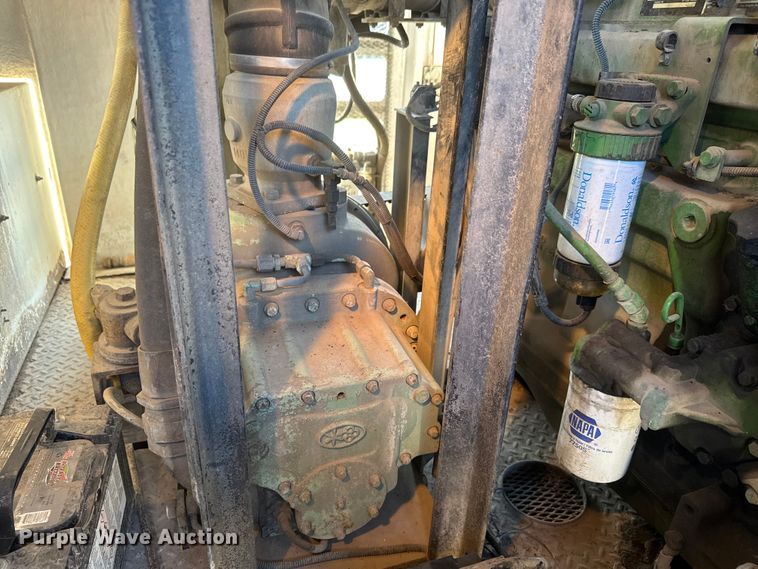 image for item EM8433 2012 Freightliner Business Class M2 hydrovac truck