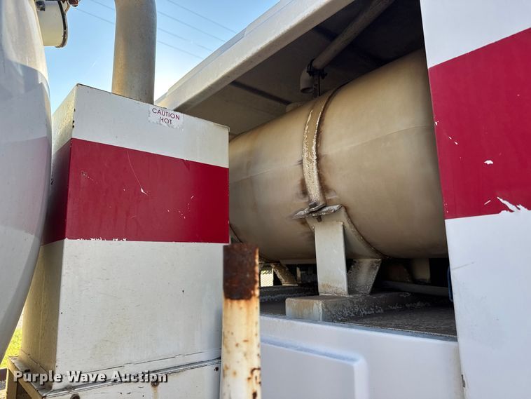 image for item EM8433 2012 Freightliner Business Class M2 hydrovac truck