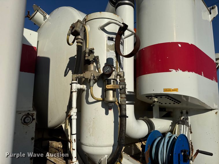 image for item EM8433 2012 Freightliner Business Class M2 hydrovac truck