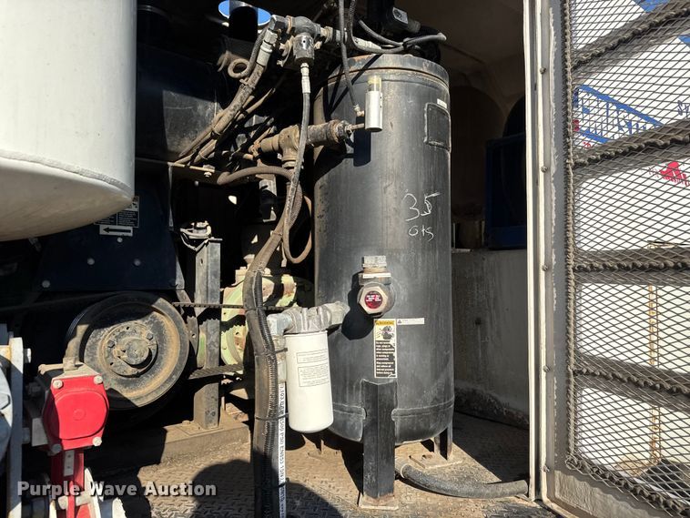 image for item EM8433 2012 Freightliner Business Class M2 hydrovac truck