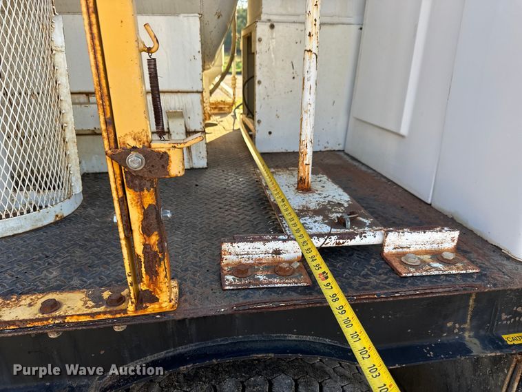 image for item EM8433 2012 Freightliner Business Class M2 hydrovac truck