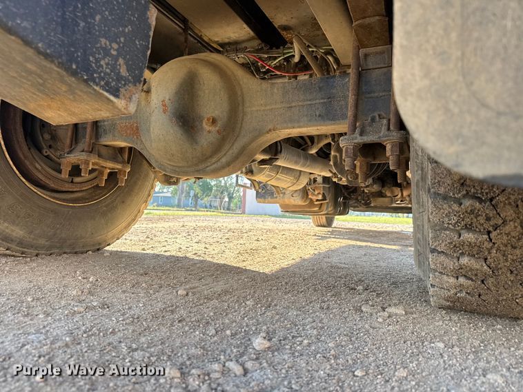 image for item EM8433 2012 Freightliner Business Class M2 hydrovac truck