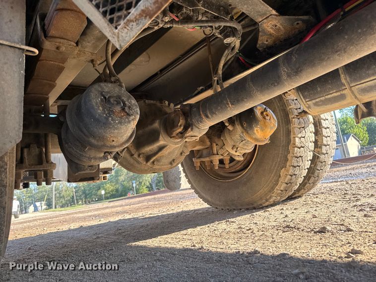 image for item EM8433 2012 Freightliner Business Class M2 hydrovac truck