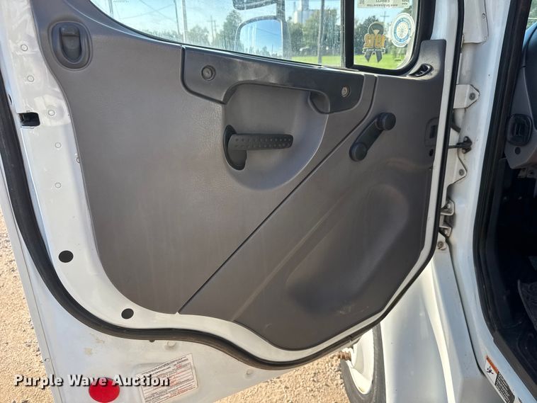 image for item EM8433 2012 Freightliner Business Class M2 hydrovac truck