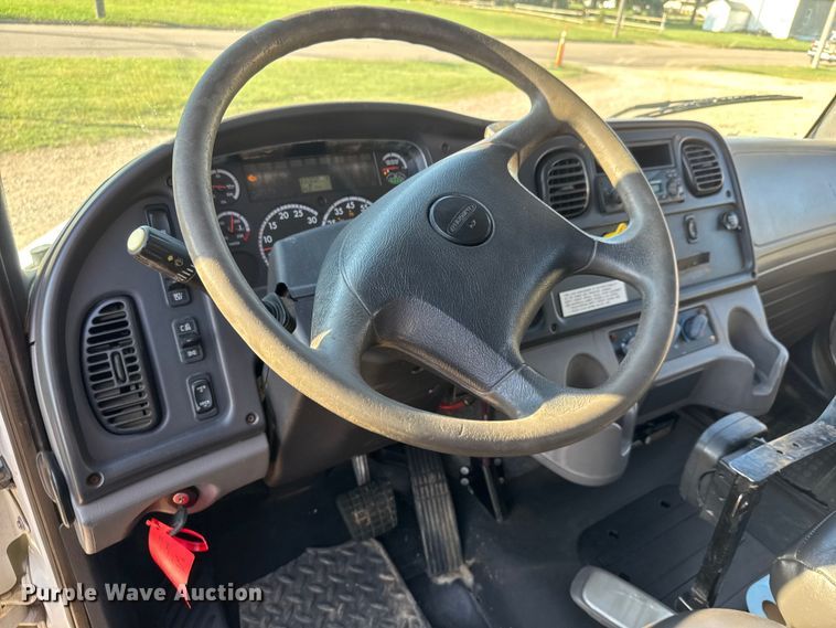 image for item EM8433 2012 Freightliner Business Class M2 hydrovac truck