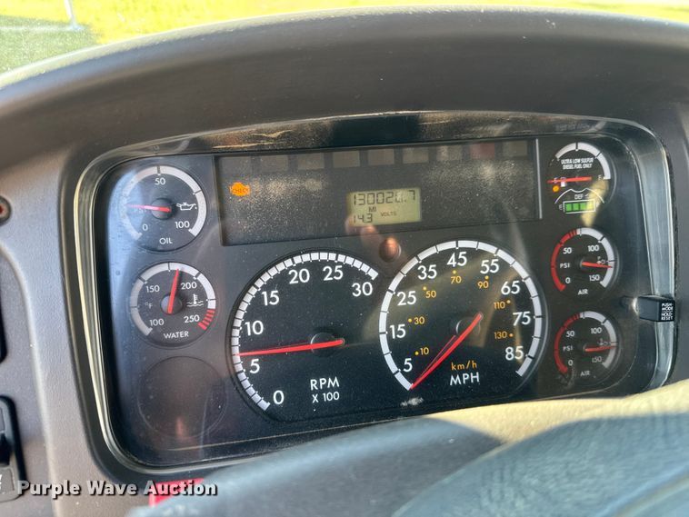 image for item EM8433 2012 Freightliner Business Class M2 hydrovac truck