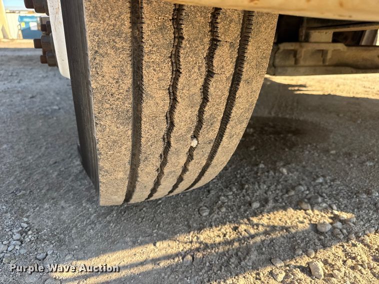 image for item EM8433 2012 Freightliner Business Class M2 hydrovac truck