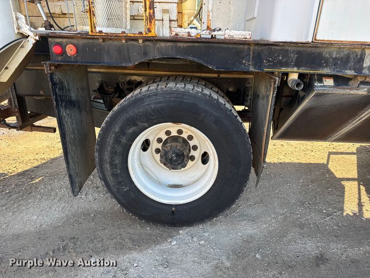 image for item EM8433 2012 Freightliner Business Class M2 hydrovac truck