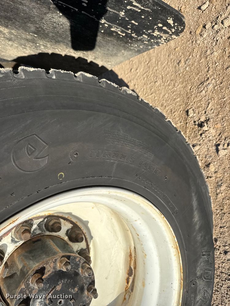 image for item EM8433 2012 Freightliner Business Class M2 hydrovac truck