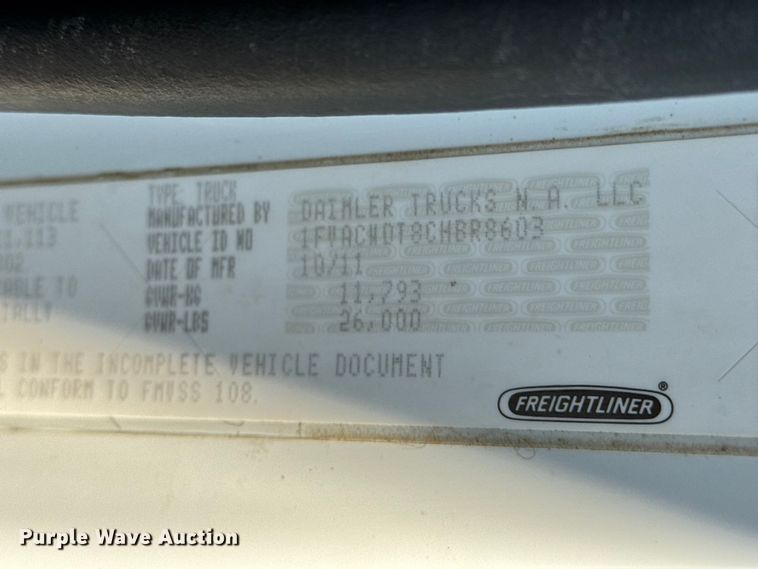 image for item EM8433 2012 Freightliner Business Class M2 hydrovac truck