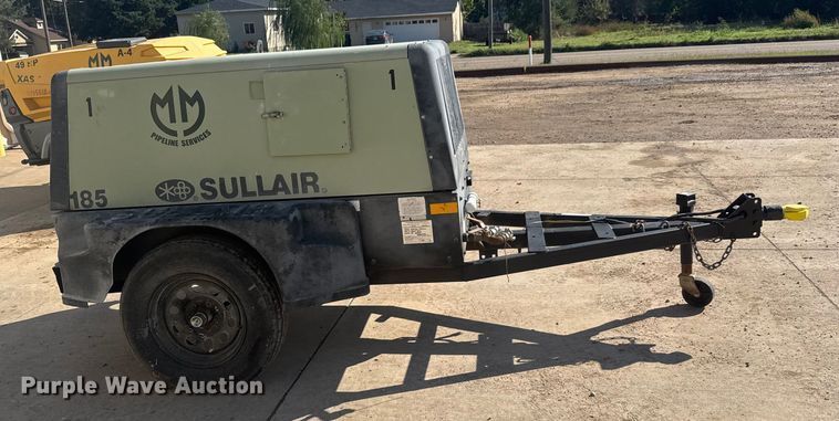 image for item EM8435 Sullair 185DPQJD air compressor