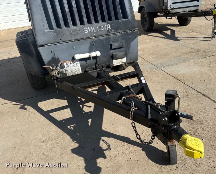 image for item EM8435 Sullair 185DPQJD air compressor