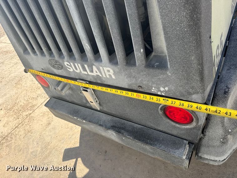 image for item EM8435 Sullair 185DPQJD air compressor