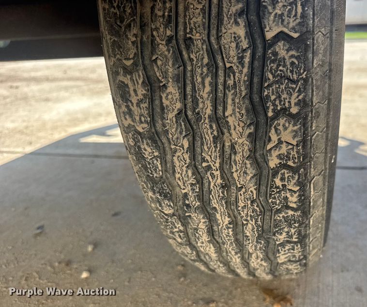 image for item EM8435 Sullair 185DPQJD air compressor