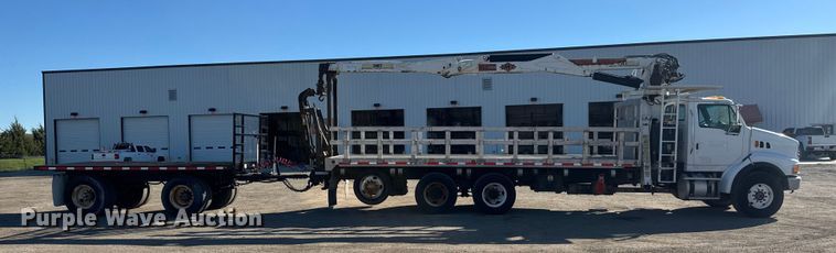 image for item EM8442 2007 Sterling L9500 Series flatbed truck