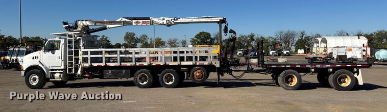 image for item EM8442 2007 Sterling L9500 Series flatbed truck