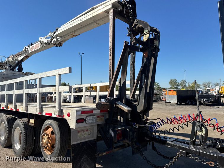 image for item EM8442 2007 Sterling L9500 Series flatbed truck