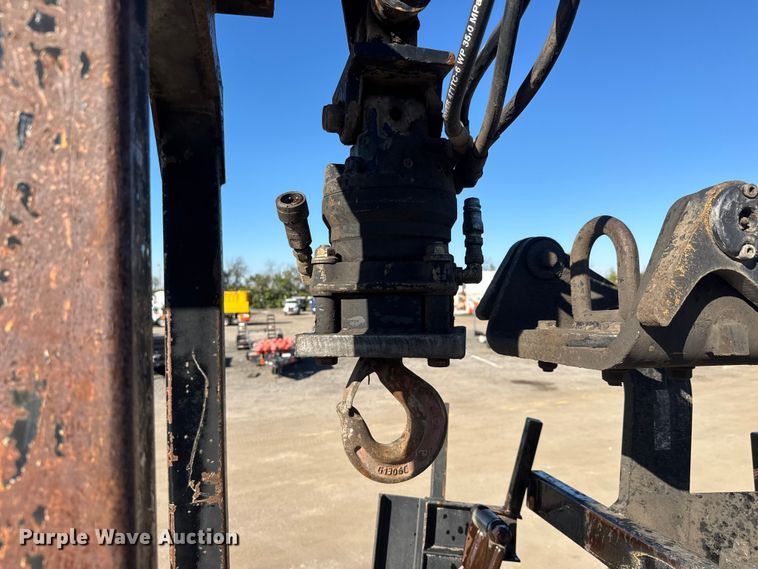 image for item EM8442 2007 Sterling L9500 Series flatbed truck