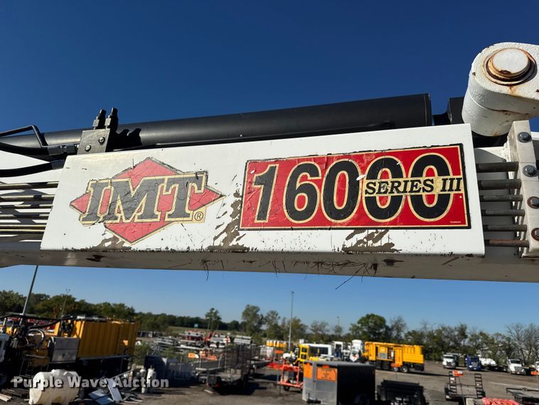 image for item EM8442 2007 Sterling L9500 Series flatbed truck