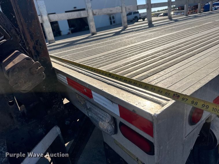 image for item EM8442 2007 Sterling L9500 Series flatbed truck