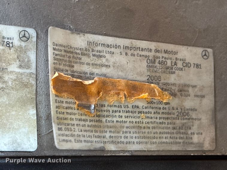 image for item EM8442 2007 Sterling L9500 Series flatbed truck