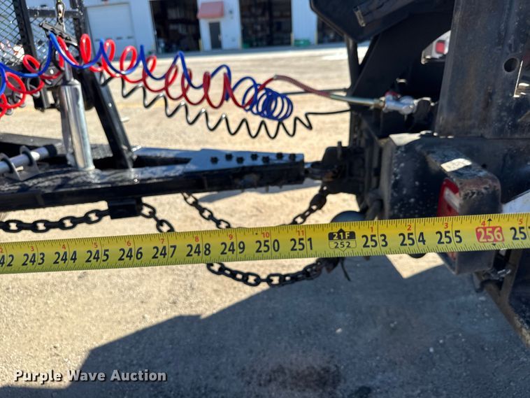 image for item EM8442 2007 Sterling L9500 Series flatbed truck