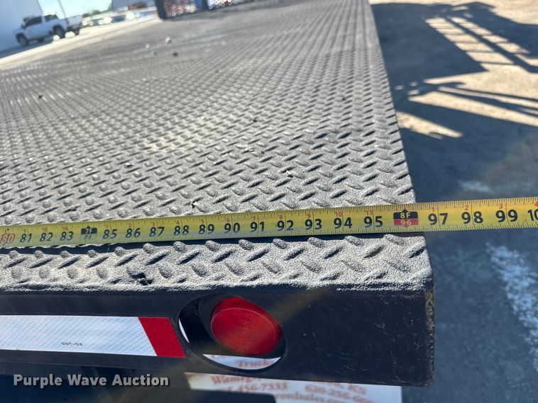 image for item EM8442 2007 Sterling L9500 Series flatbed truck