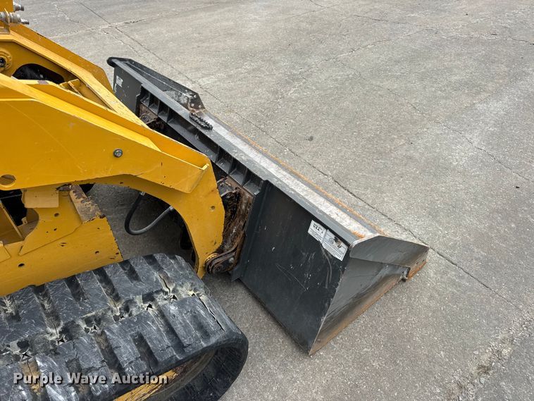 image for item EN0550 2021 Caterpillar 299D3 tracked skid steer loader